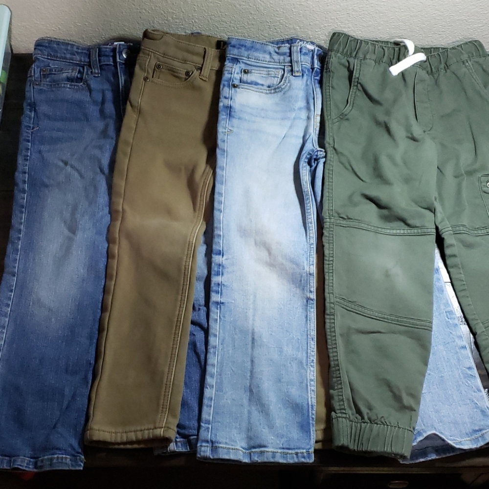 Set of 4 jeans for boys size 6